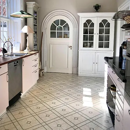 Historic Atmosphere At Gelskov Estate For Сasa de vacaciones Ringe